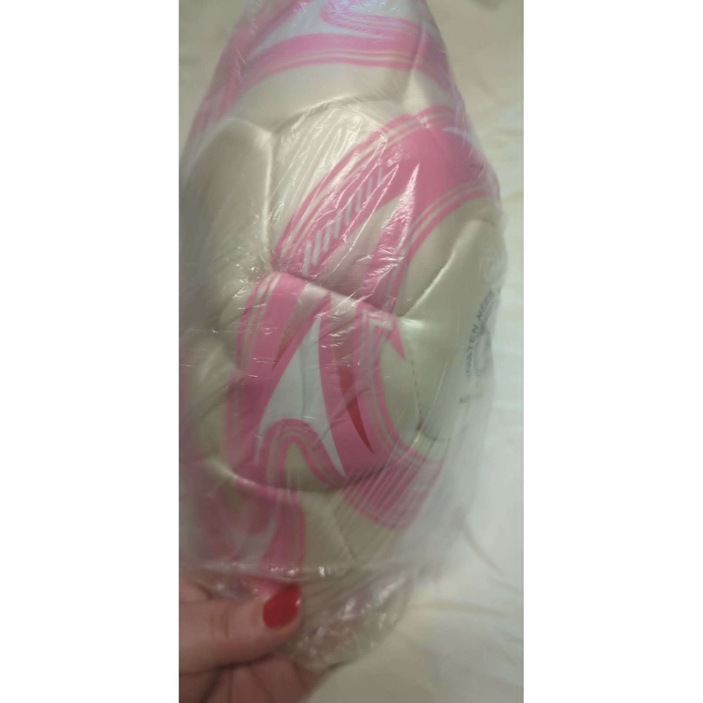 Pink and White Size 4 Soccer Ball with Pump and Needles‎ 32 Panel Youth Training - Picture 4 of 6